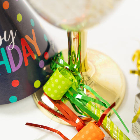 Plastic Jump Wine Glass Gold (47 oz) | Each